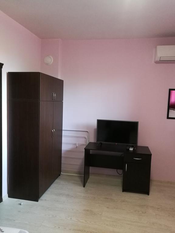 Guest House Karaulanov Elhovo  Екстер'єр фото